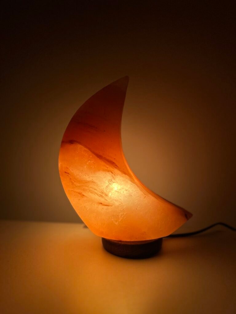 (#ITE004) Half Moon Lamp