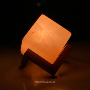 Cube Lamp / Lámpara Cubo